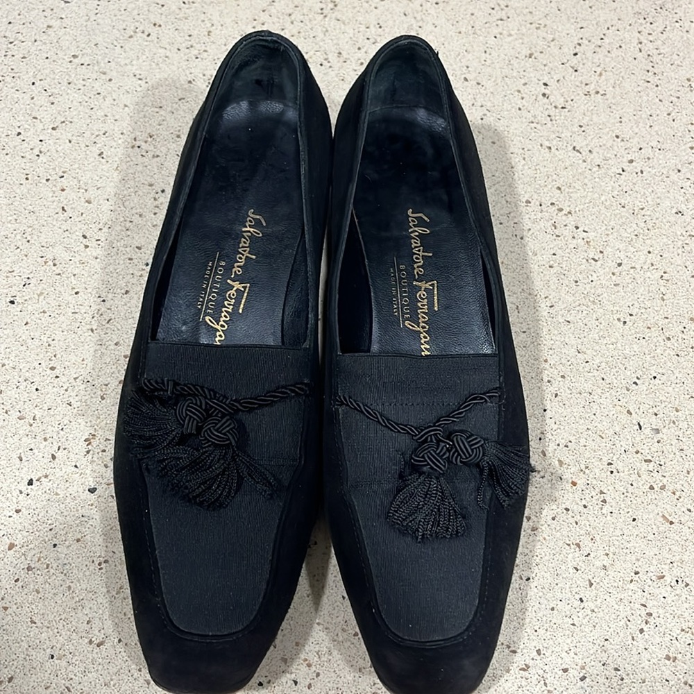 Salvatore Ferragamo sz 6 heeled loafers square toe with tassel made in Italy